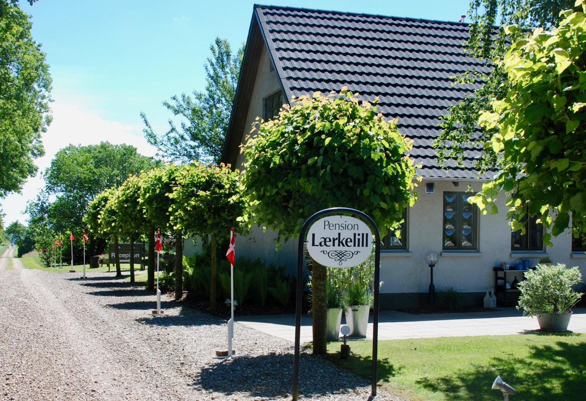Pension Laerkelill Skovlund Exteriör bild